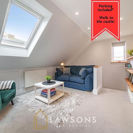Loft Living By Lawsons With Parking Apartment Windsor Bagian luar foto