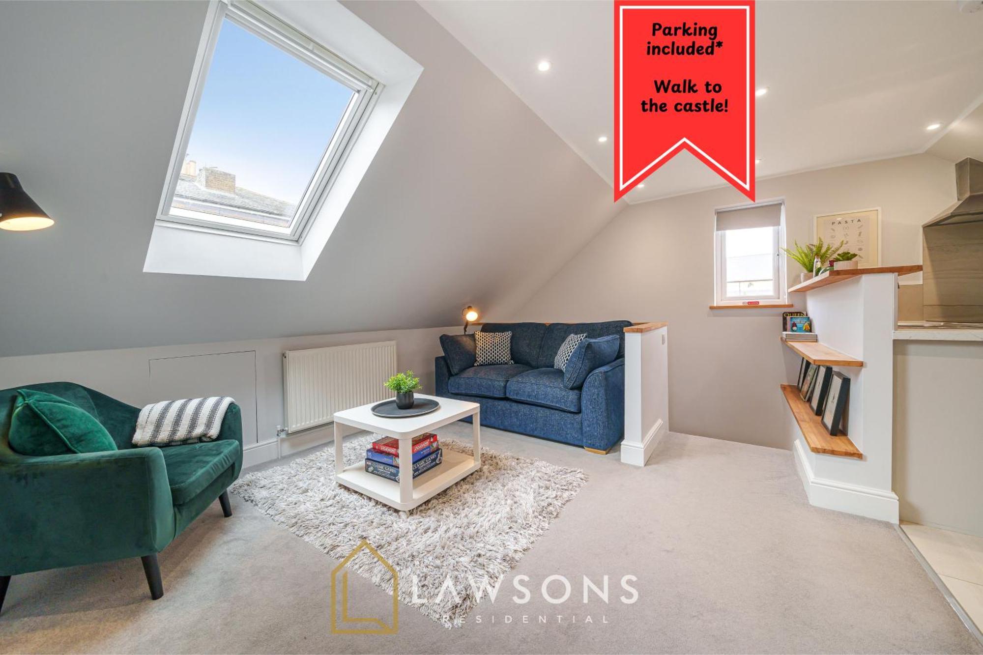 Loft Living By Lawsons With Parking Apartment Windsor Bagian luar foto